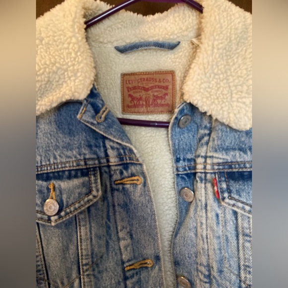 Levi’s Sherpa Lined Denim Jacket - Picture 2 of 7